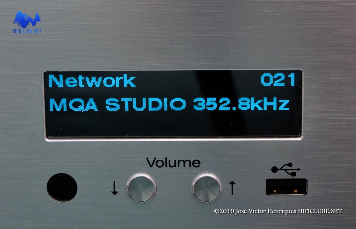 Ao contrário do que reza o manual (e a crítica internacional) o K-300i é compatível com MQA full unfolding up to 352.8 kHz.