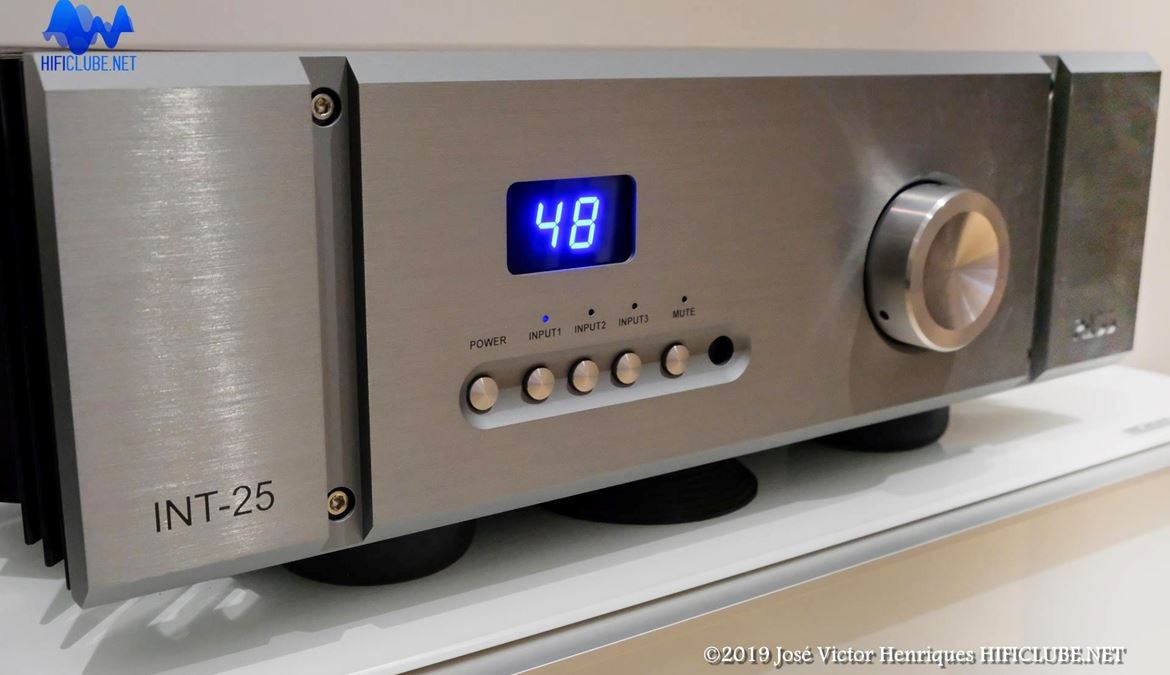 Delaudio- Pass INT25 copy copy.jpg