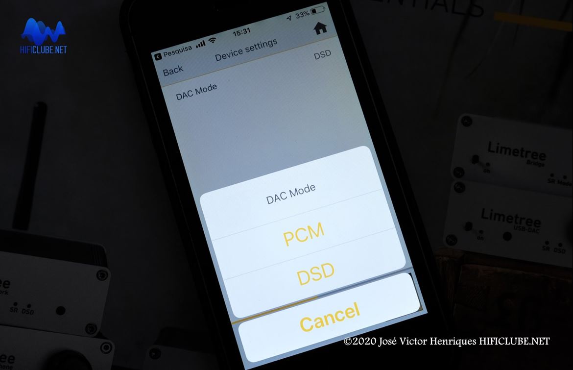 Durante a audição, é possível comutar na App entre os modos PCM (nativo) e DSD (upsampling)