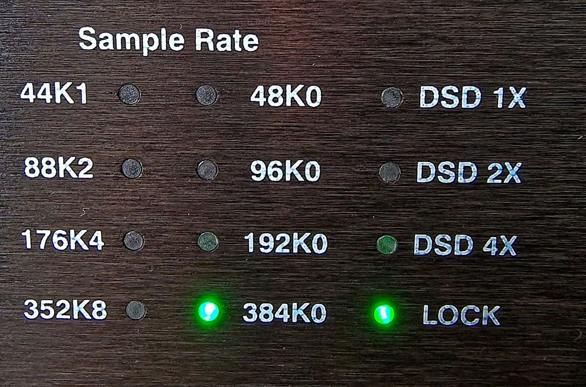 Precisa de USB para reproduzir ficheiros de alta resolução via JRiver até PCM 384 e DSD 256 mais streaming a partir de Tidal/Roon.