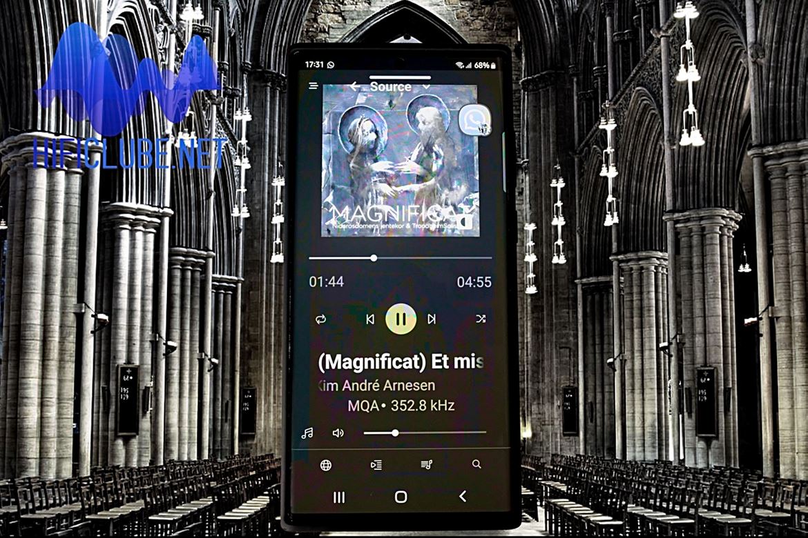 Mosaic App instalada num telefone Android