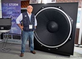 high-end-2017-munich-galerias-jvh-e-o-maior-woofer-do-mundo.jpg