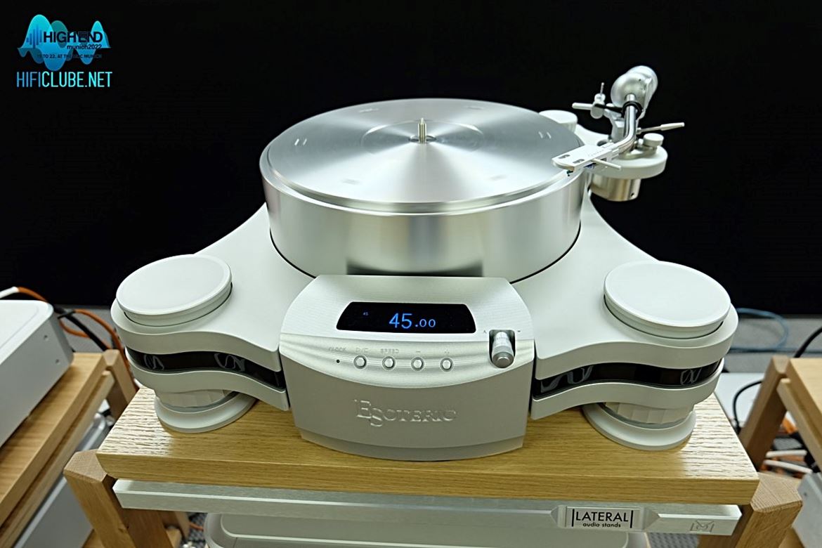 HighEnd 2022_New Esoteric turntable.jpg