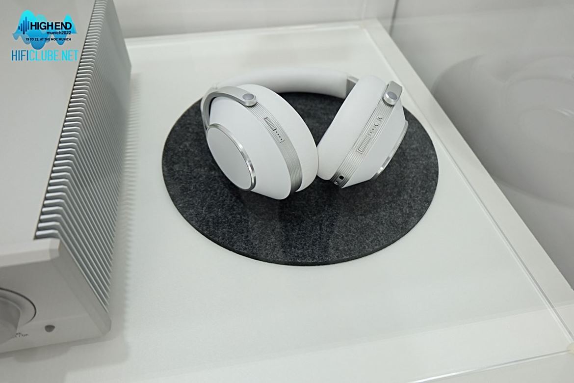 HighEnd 2022_TA new headphones.jpg
