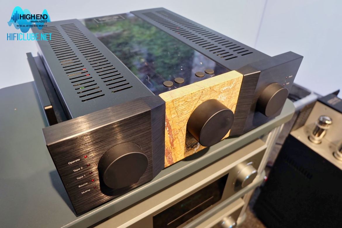 High End 2022 Munich _ Octave Jubilee Preamplifier.jpg