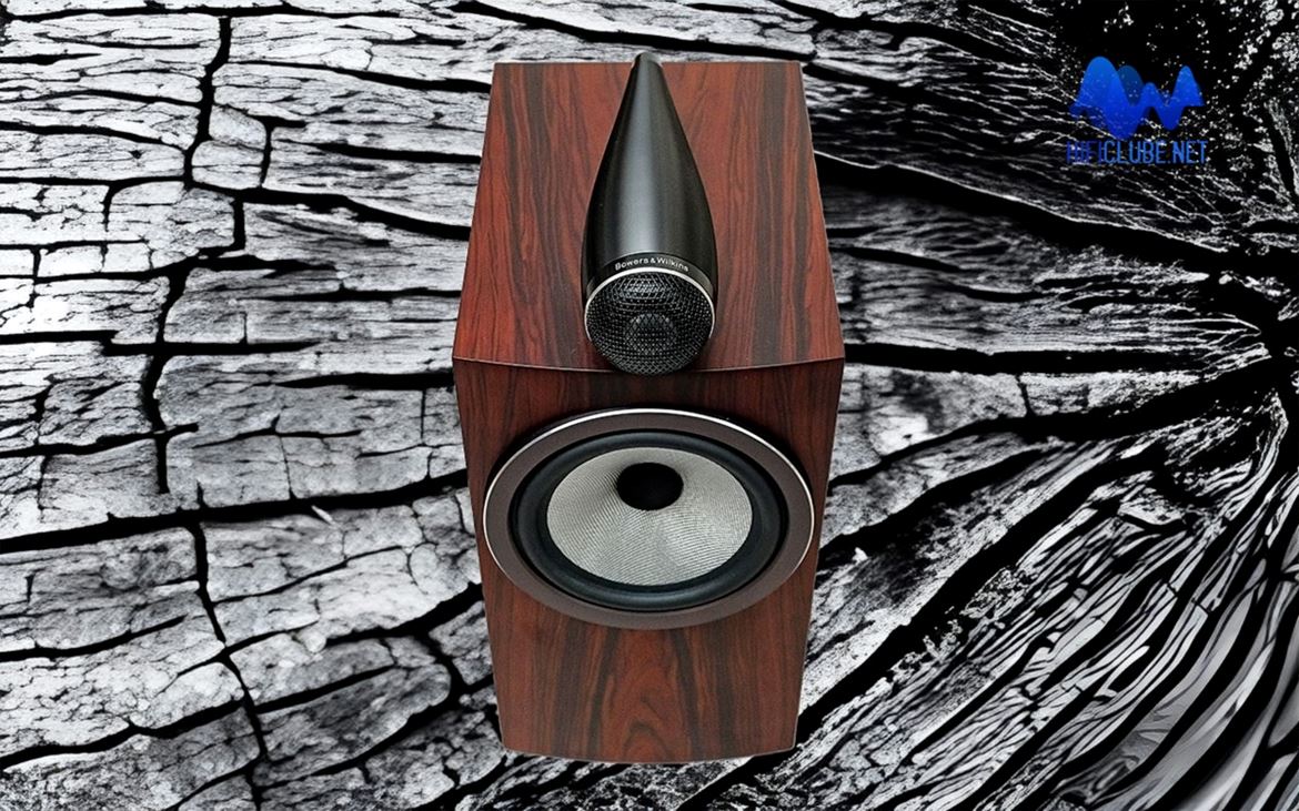 The B&W 705 S3 is the only one of the three 2-way monitors in the 700 range to feature the Mohican style tweeter-on-top.