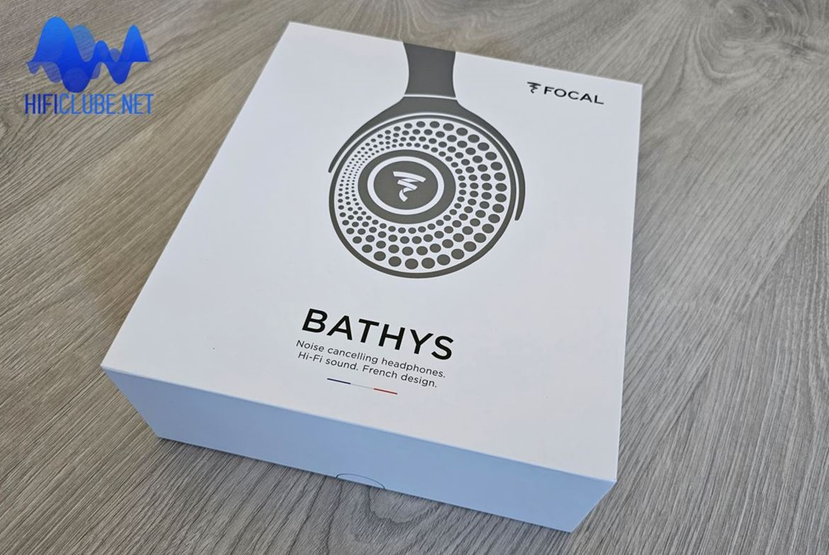 Focal Bathys - embalagem simples e requintada.