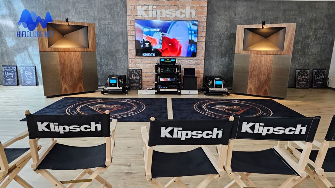 A sala de demonstração da Klipsch Jubillee. Só foi possível fotografá-la vazia no intervalo das demonstrações...