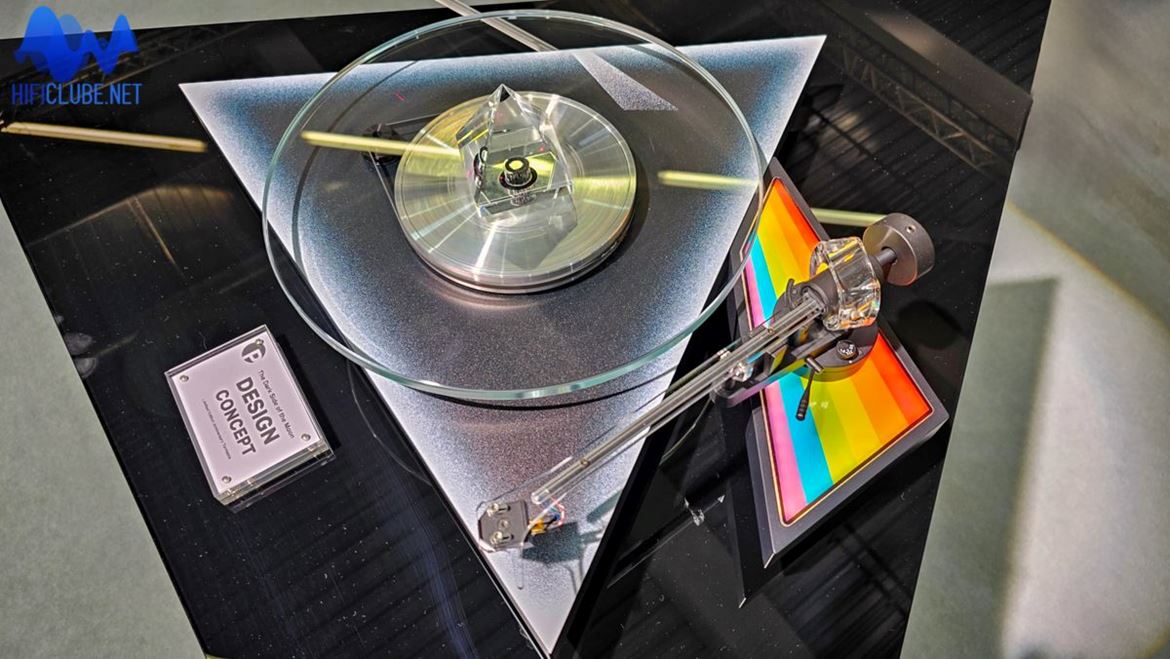 Pro-Ject Design Concept 'Dark Side Of the Moon' 50th Anniversary