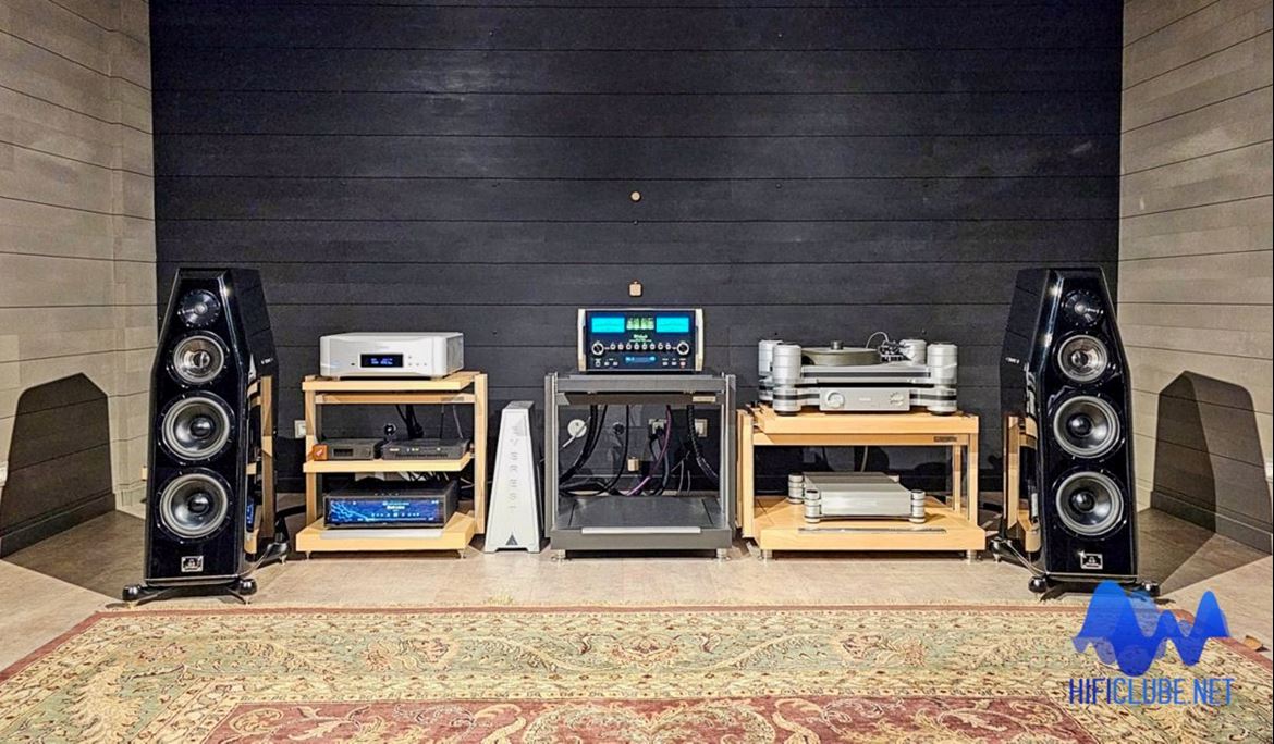 Auditório Ajasom-Damaia: Streamer/DAC Esoteric ND1 XD/McIntosh MA12000/Kharma DP9 Signature