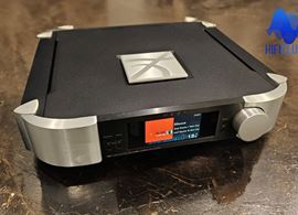 Moon North_792 Network preamplifier.jpg