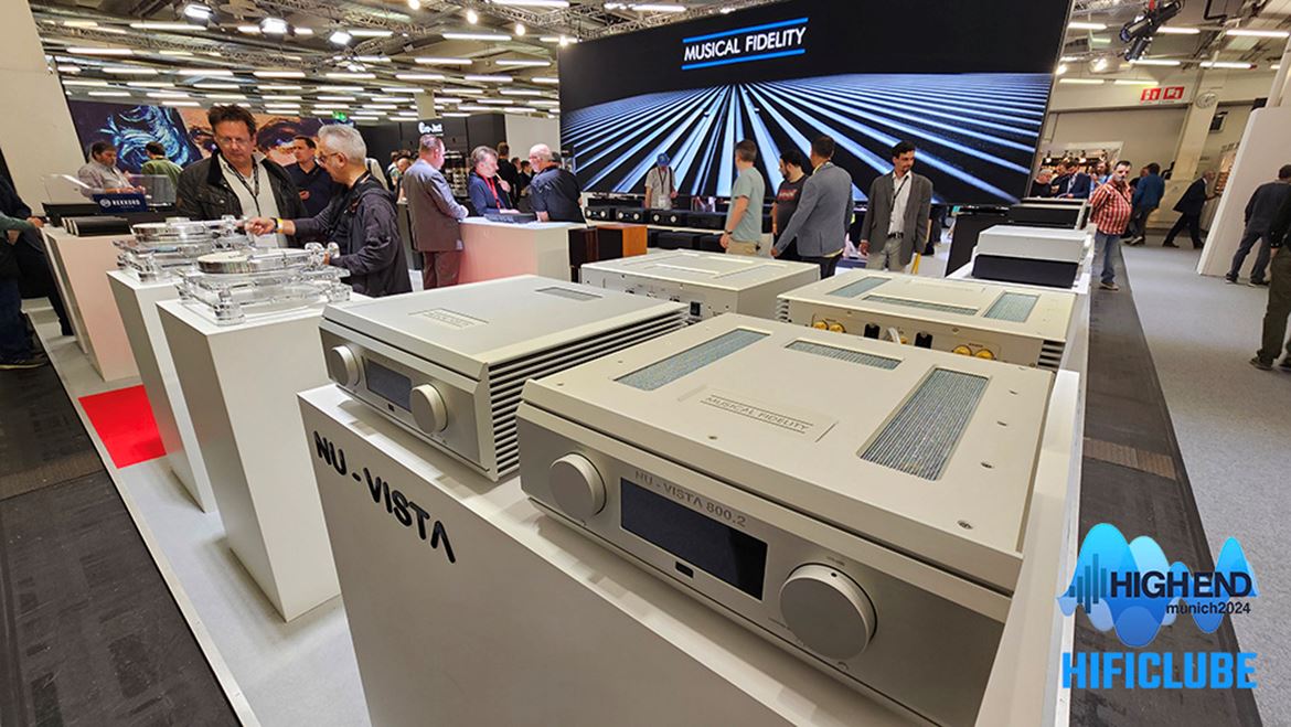 Musical Fidelity stand