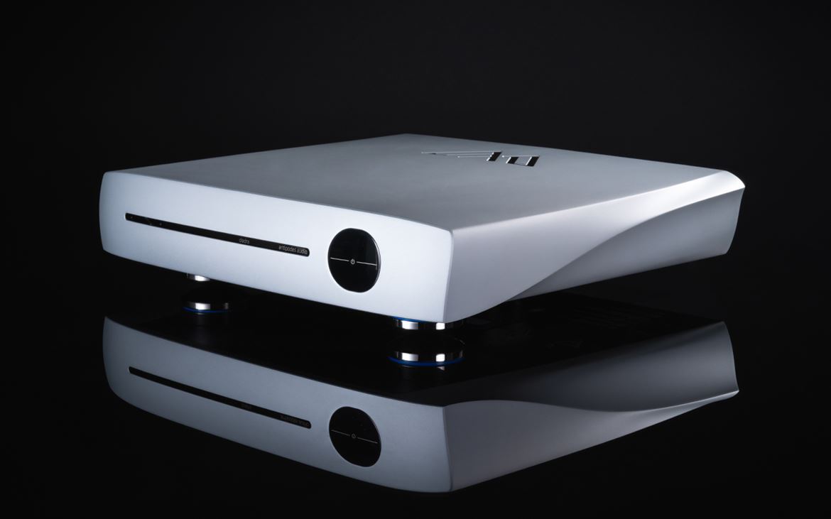 antipodes-audio-music-server-streamer-oladra-silver-side-black-bg.jpg