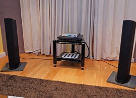 Sistema 1: Streamer/Dac/integrado Lumin M1; Colunas Golden Ear Triton 5; Cabos Synergistic Research Core level 1