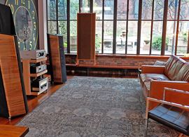 The Cremonese listening space gives to the open terrace garden