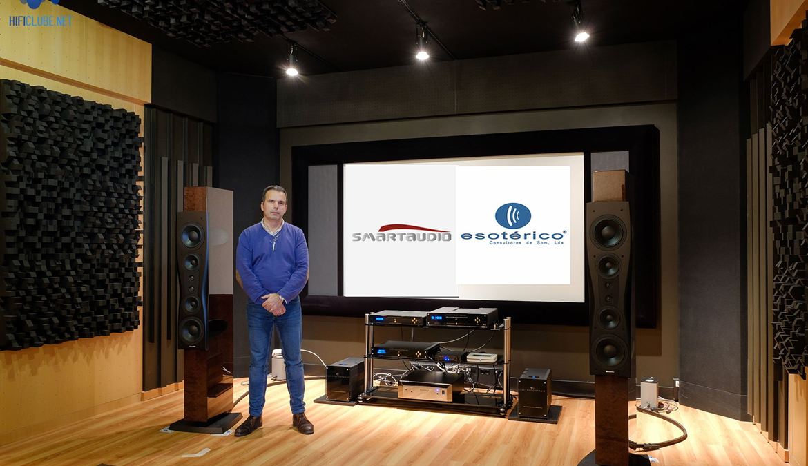 Alberto Silva posa com o sistema que vai apresentar no audioshow 2017