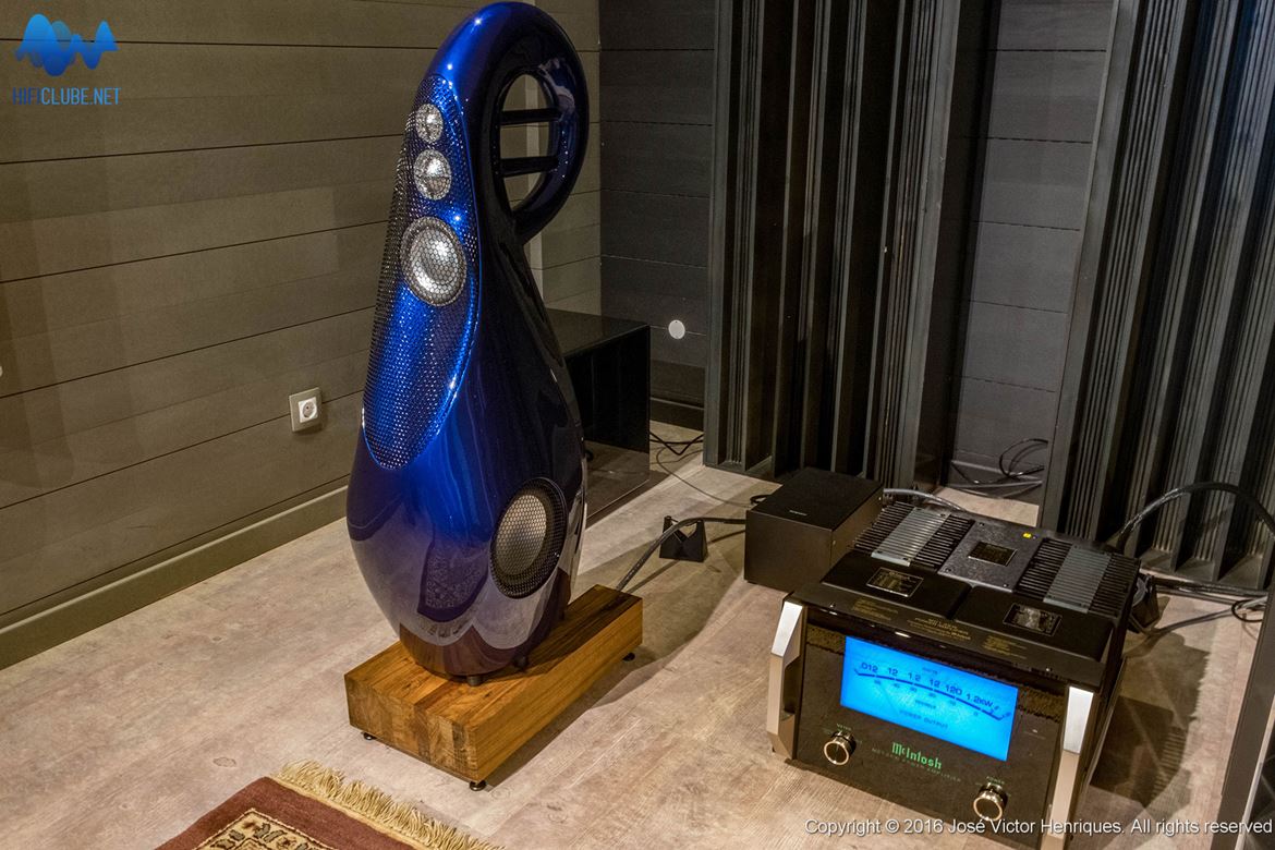 Ajasom - Vivid Audio Giya 4 e McIntosh MC1.2K: a little blue in everything they do...