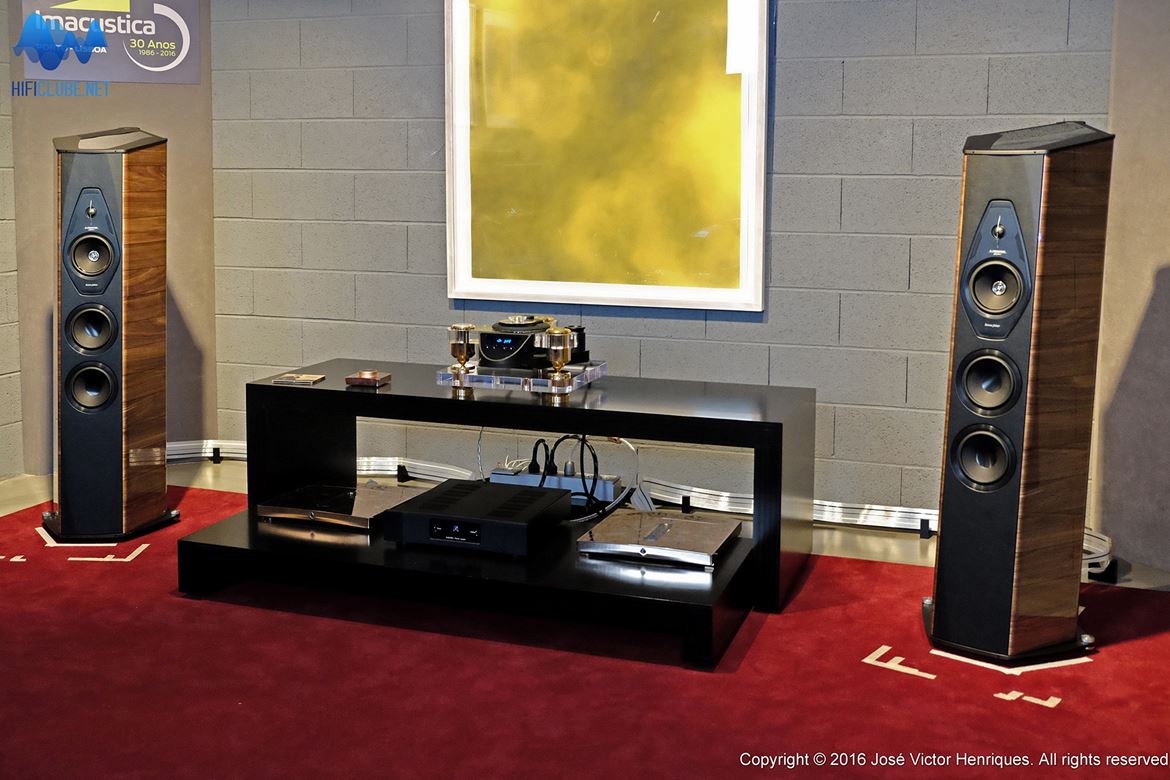 Sonus Faber 'Il Cremonese' com amplificação Devialet D900 (Original d'Atelier)