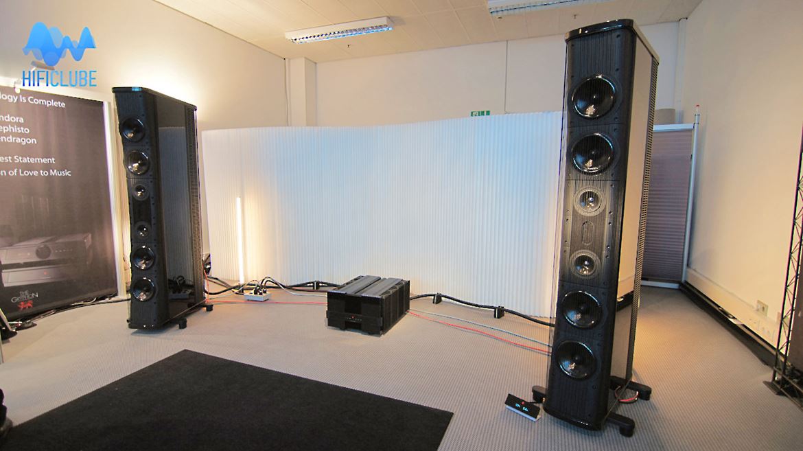 Highend 2013: colunas Trident II com um novo tweeter de fita, com graves activos (1000W)