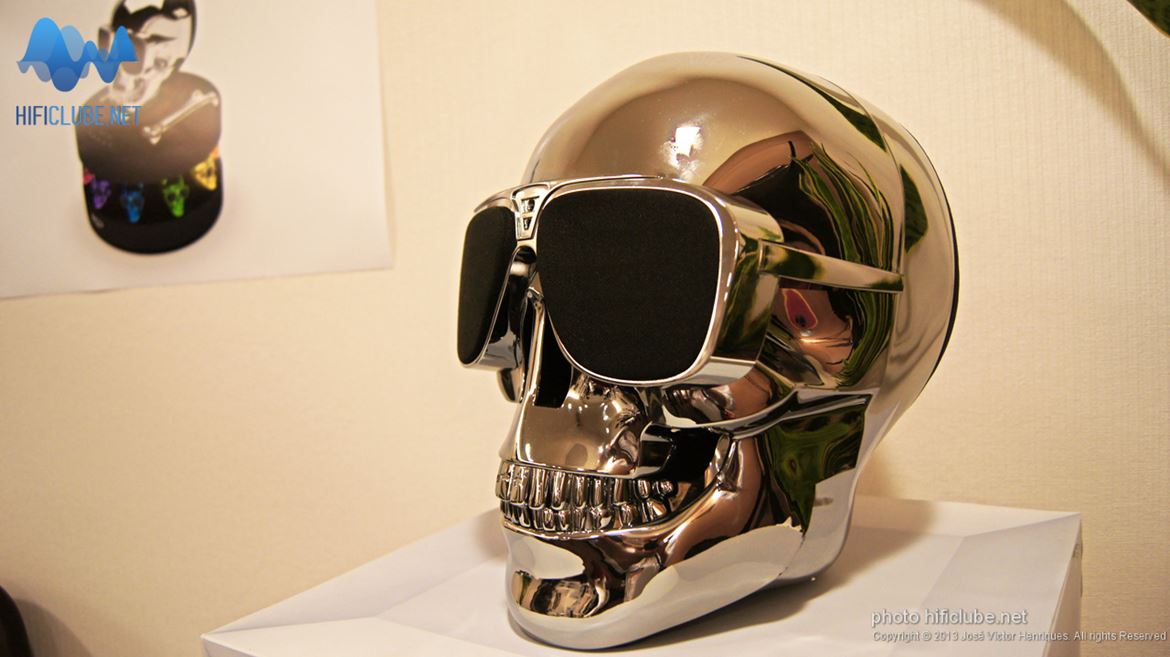 Jarre Skull Audio HD, uma dock inspirada no Exterminador?...