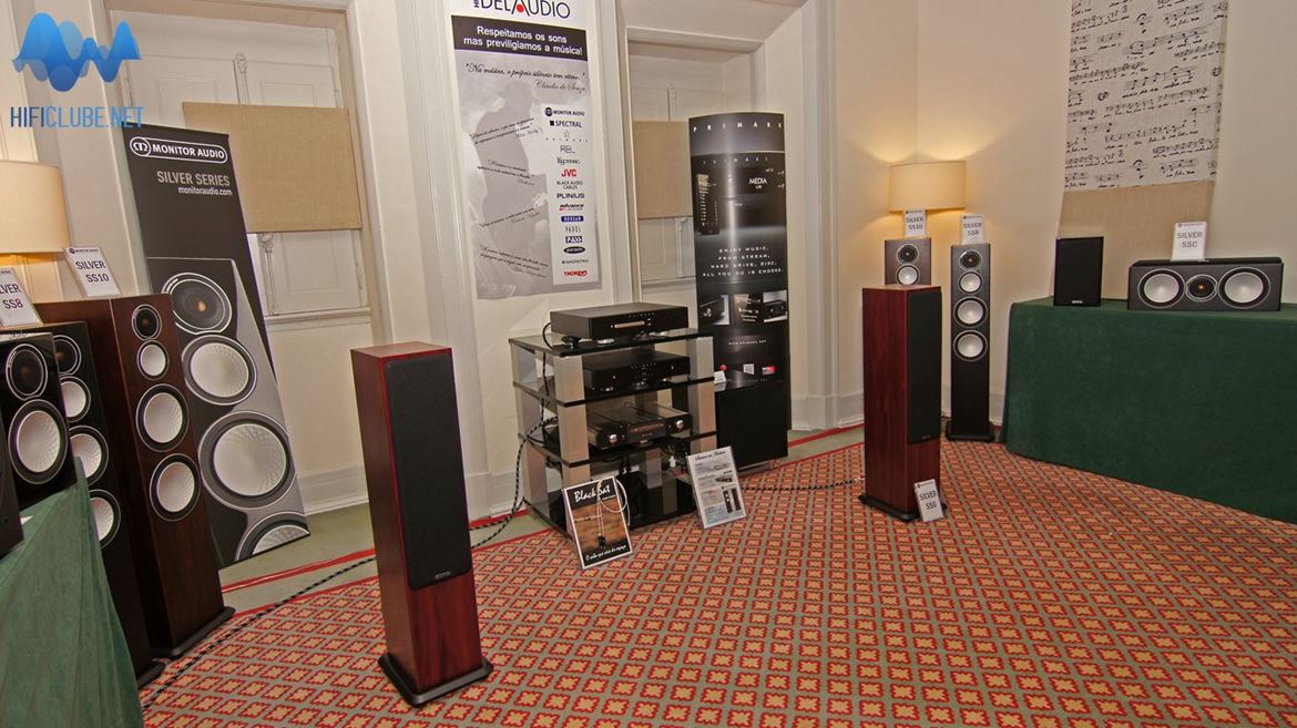 Audioshow 2013 - Sala da Delaudio com as Monitor Audio Silver em destaque