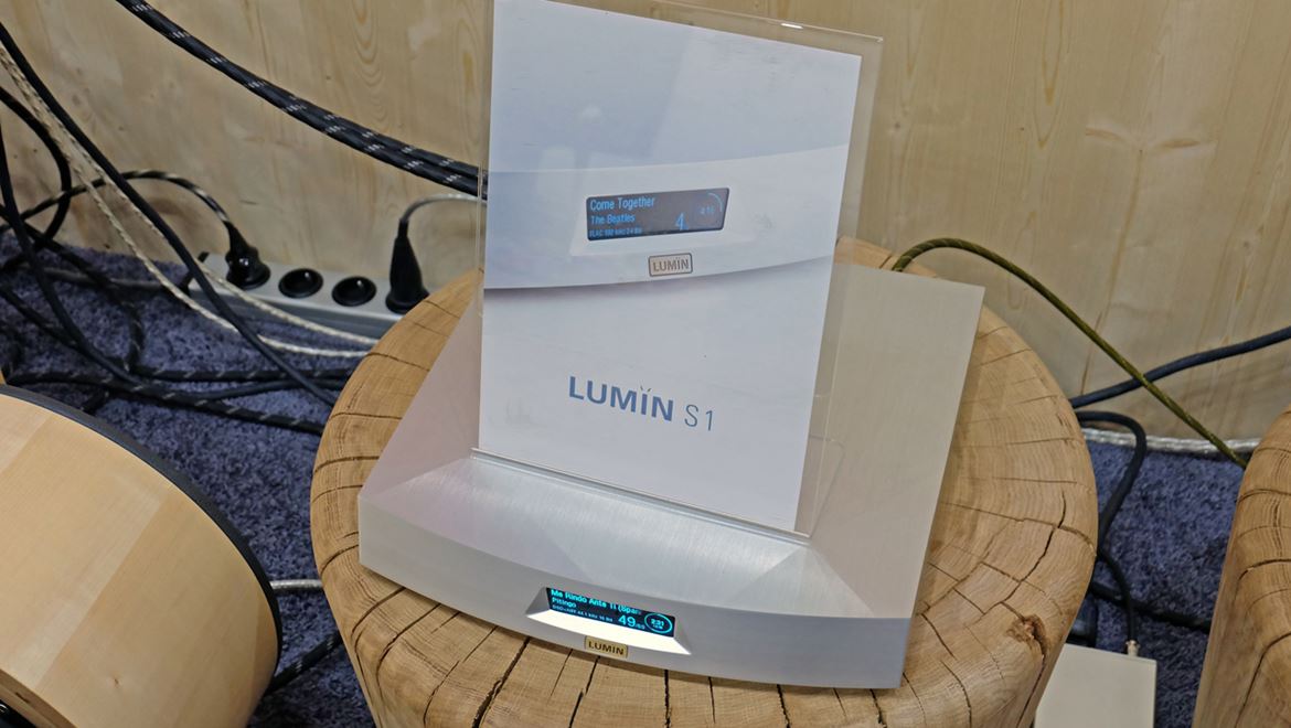 Lumin S1 flagship