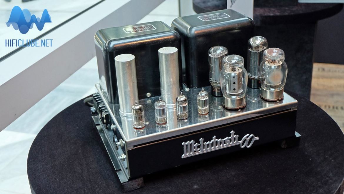 E este mais raro ainda: McIntosh MC60 Stereo Amplifier