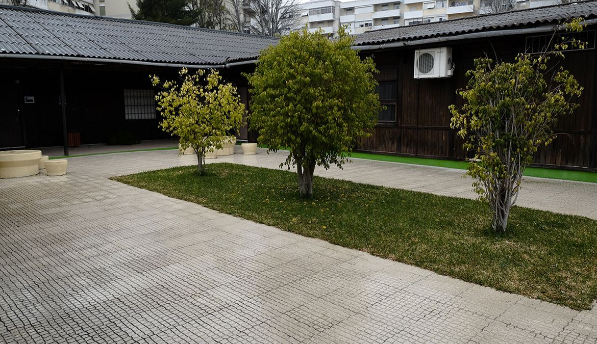 Pátio do Conservatório de Música D. Dinis, em Odivelas