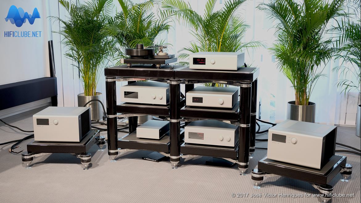 Highend2017_amplificadores e outros_Soulution Collection_331,550,511,725.jpg