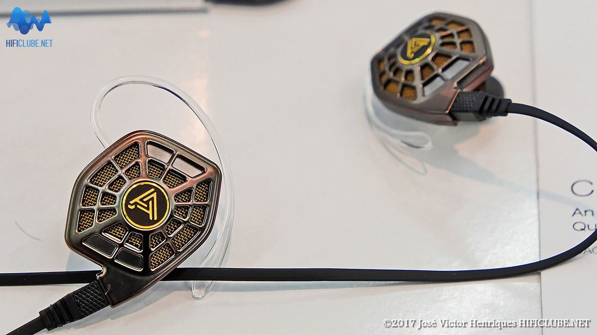 Highend2017_auscultadores_Audeze-LCDi4-intraauriculares-planares.jpg