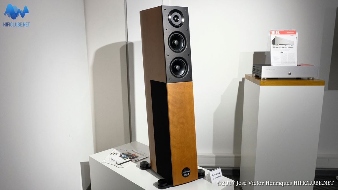 Highend2017_colunas_Audio Physics Avantera III.jpg