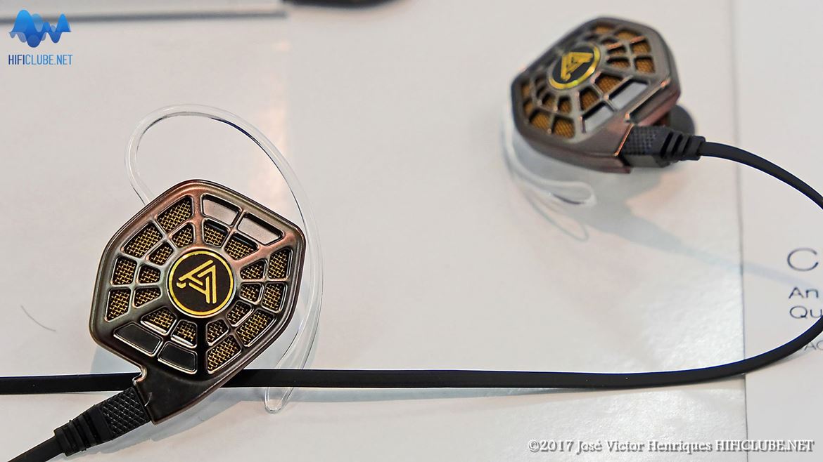 Audeze lcdi4, 2000 euros to stick in your ears...
