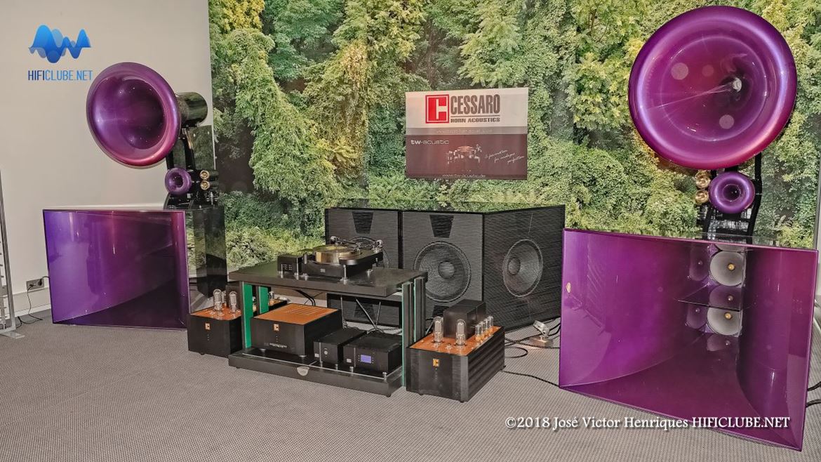 As Cessaro Zeta, com amplificação Kondo, são um caso sério de musicalidade, e um 'must' auditivo no Highend Show.