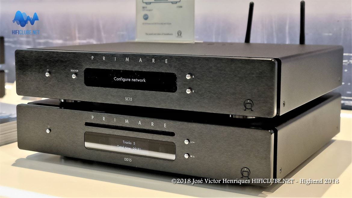 Primare SD15-DD15, da nova série Prisma . O som digital e o streaming na palma da mão - literalmente, pois todo o sistema integrado é regido por uma app.