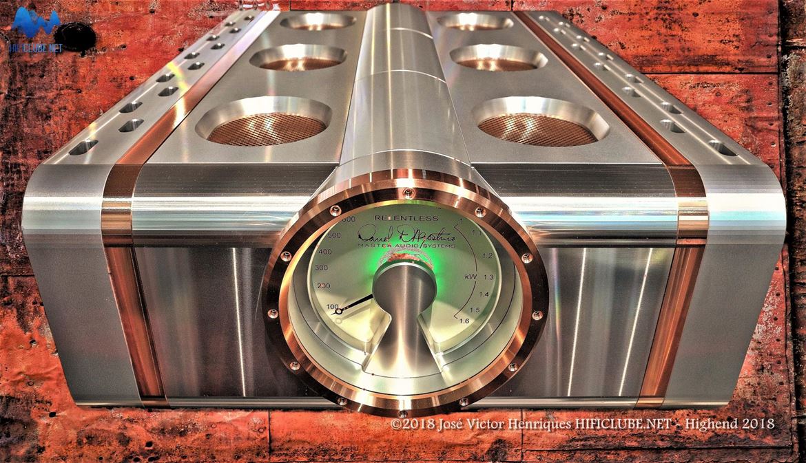 Dan D'Agostino Master Audio Systems Relentless monoblock